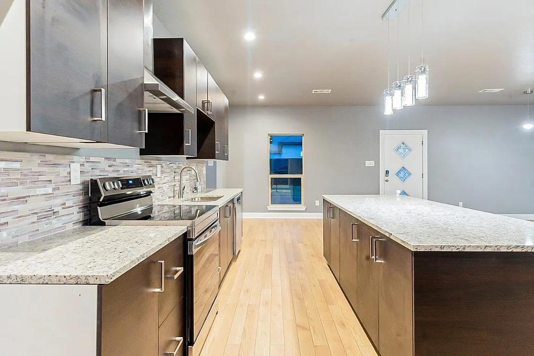 2514 Gerry Way St #NA - Photo 2 of 15