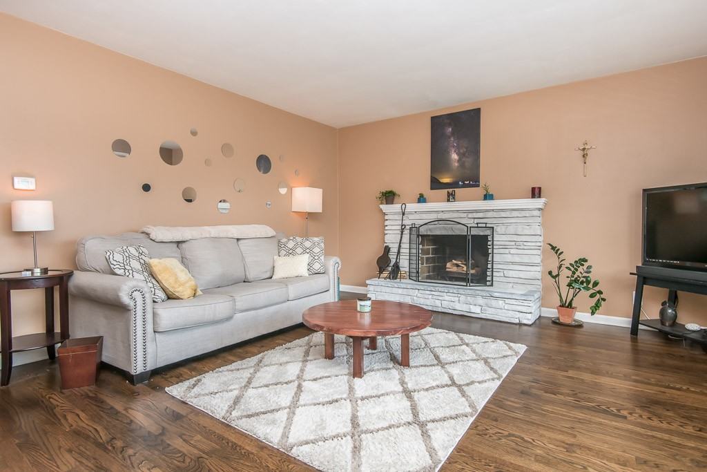 5579 N Mohawk Ave #NA - Photo 2 of 12