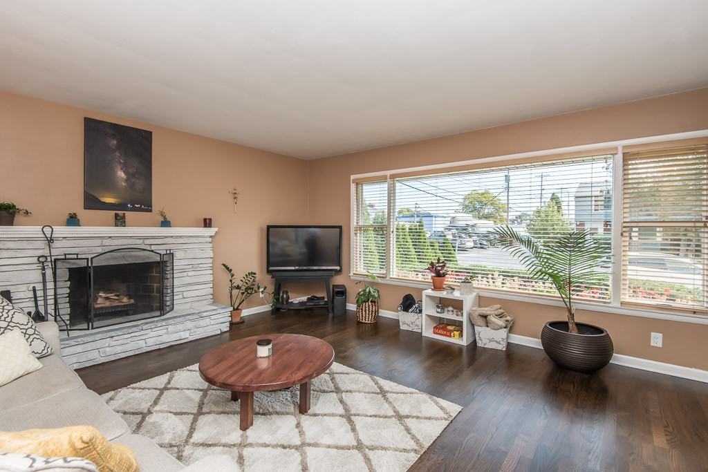 5579 N Mohawk Ave #NA - Photo 3 of 12