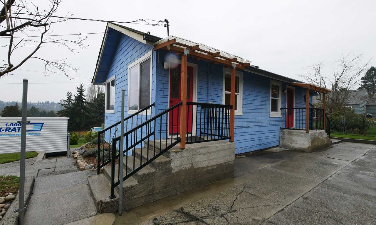 1232 Sw Othello St #NA - Photo 2 of 18