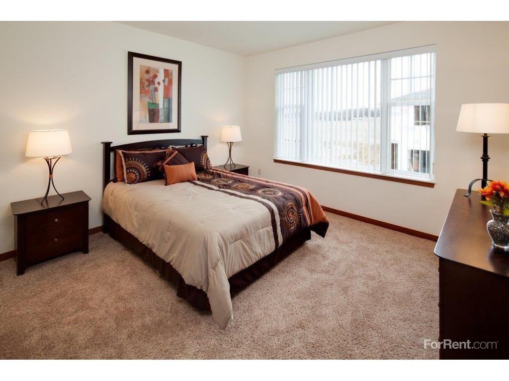 Lincolnshire Place - Photo 2 of 16