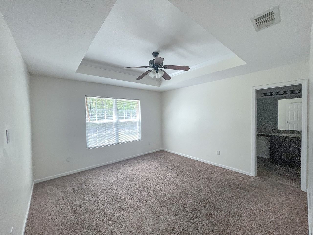 338 S Bridgeport Dr #1 - Photo 5 of 12