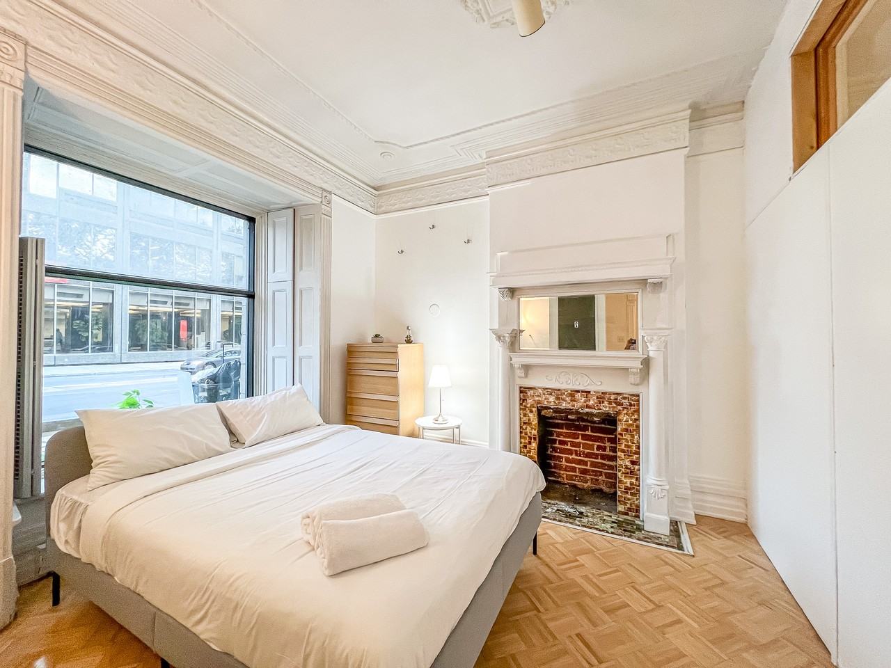 3684-3688 Parc - Photo 2 of 41