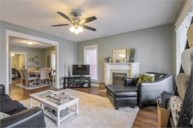 2541 Cherry St - Photo 2 of 27