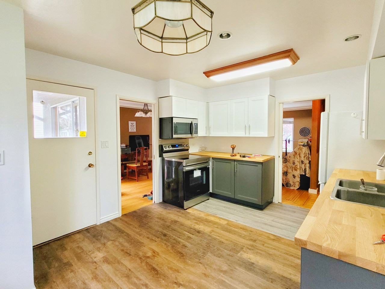 5219 12 Avenue - Photo 2 of 22