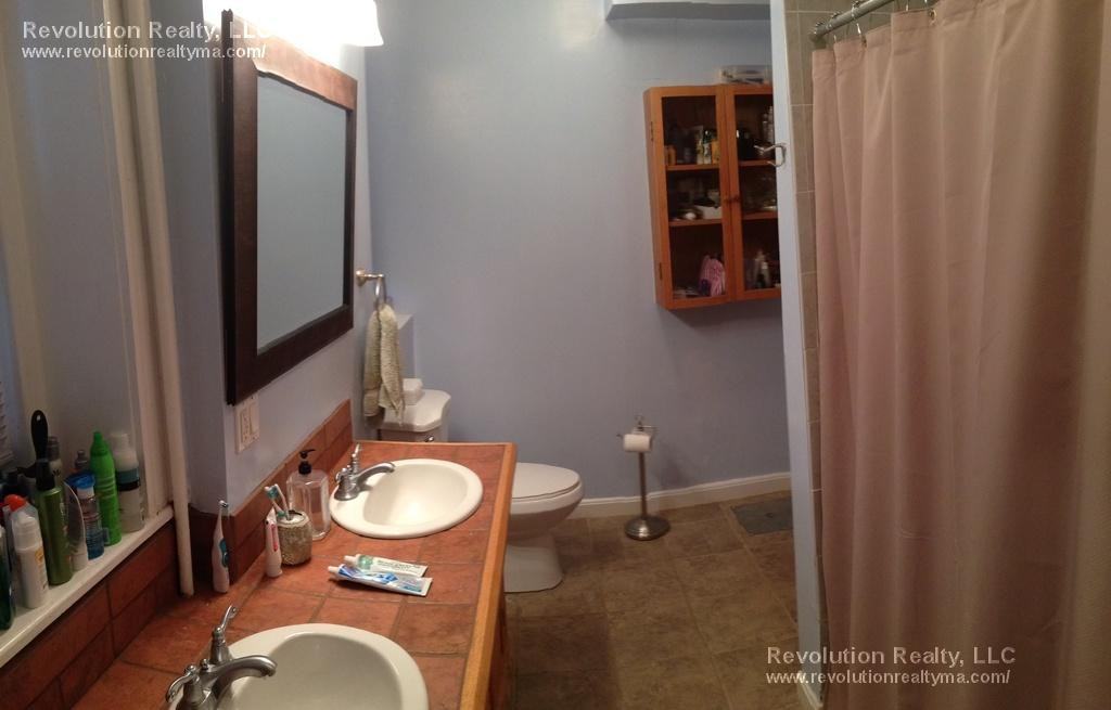 5 Colliston Rd #B - Photo 5 of 8