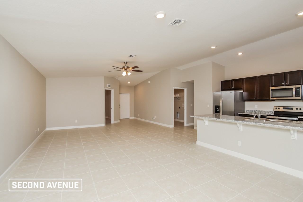 3206 Halacka Ave Se - Photo 5 of 22