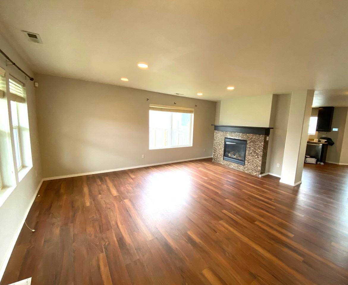 20315 48th Avenue East - Photo 3 of 36