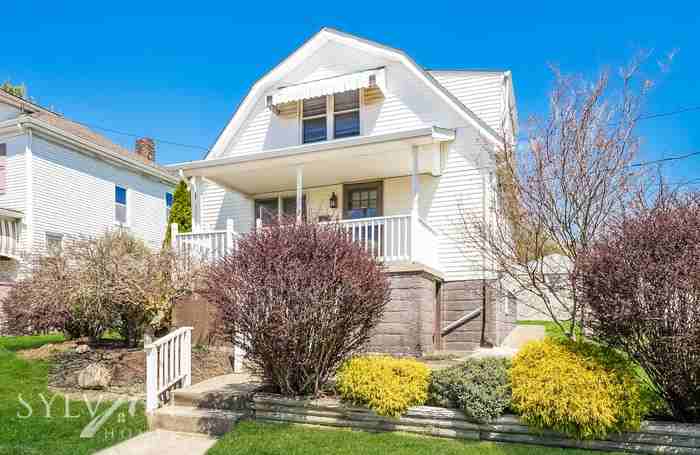 816 Short St - Photo 3 of 17