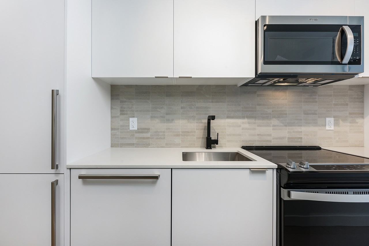 200 Boulevard Marcel-Laurin #312 - Photo 3 of 29