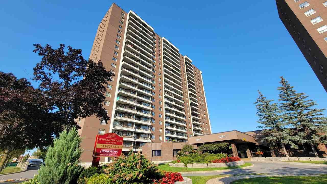 Richmond Park Square - Photo 3 of 23