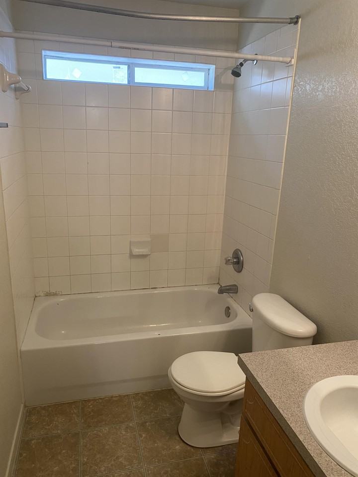 2113 Jennifer Dr #B - Photo 6 of 9