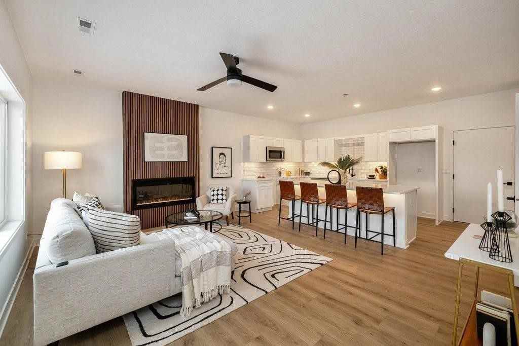 6501 Hickman Rd - Photo 5 of 20