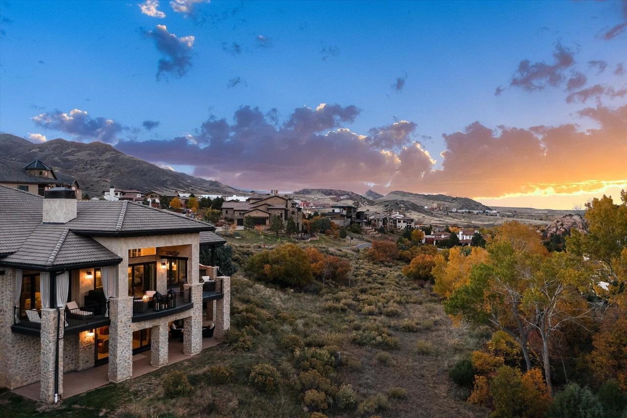 7952 Dante Dr - Photo 2 of 50