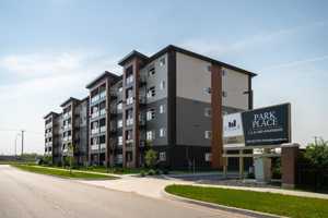 featured image of 800 Ravelston Ave W