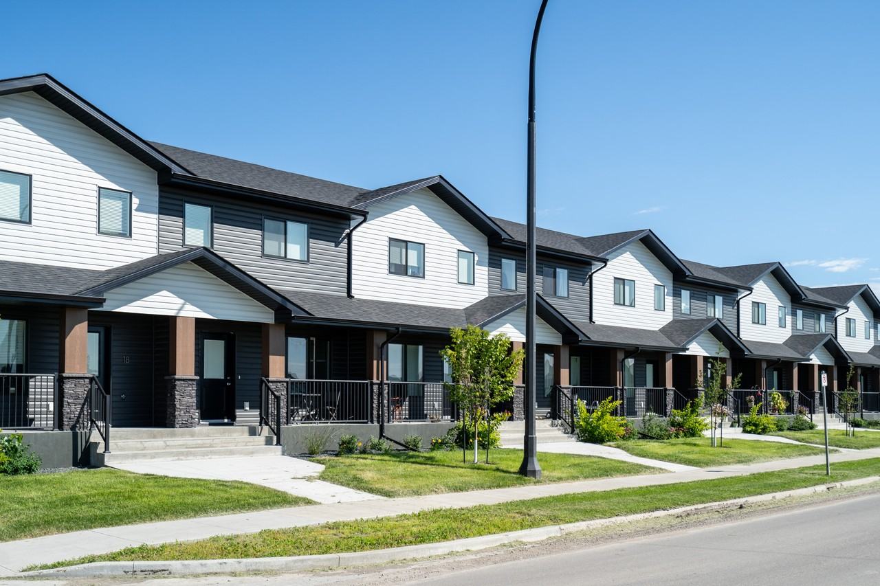 The One Townhouses Apartments 1 Tourond Creek Dr, St Adolphe, MB