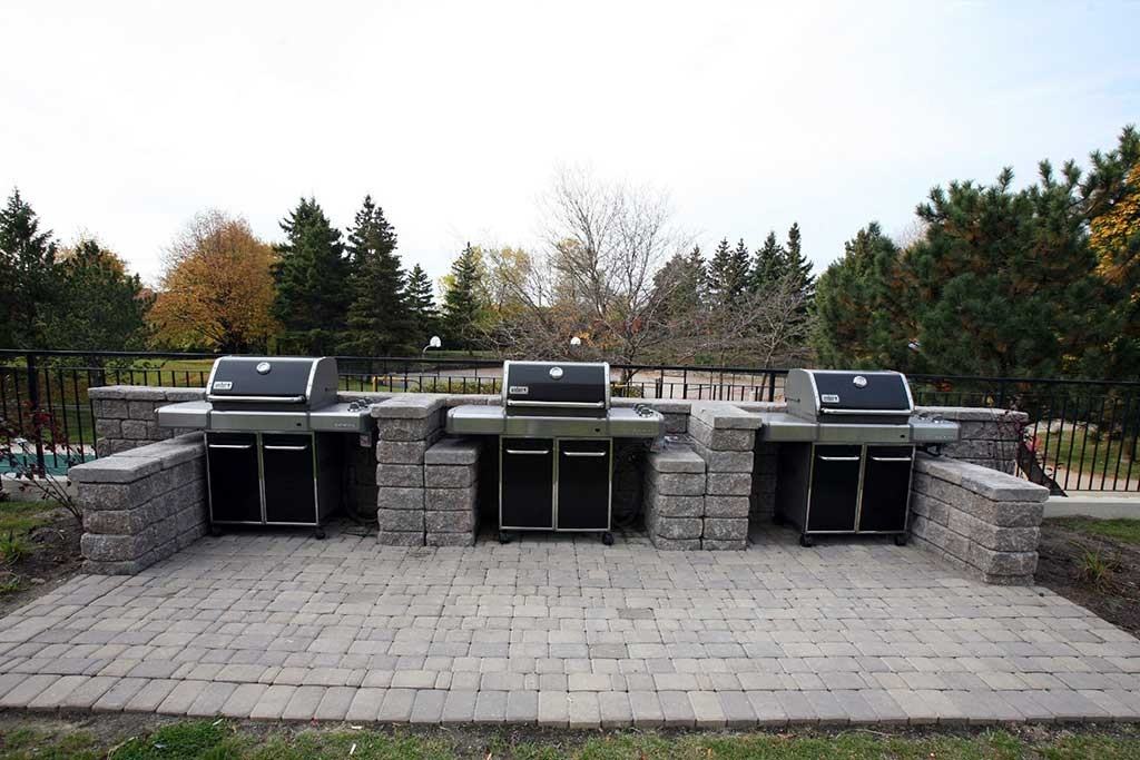 Silver Maple Court Apartments 2 Silver Maple Crt, Brampton, ON L6T