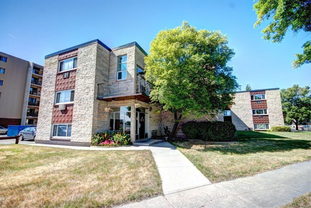 3000 3030 Pembina Highway Apartments 3030 30003030 Pembina Highway