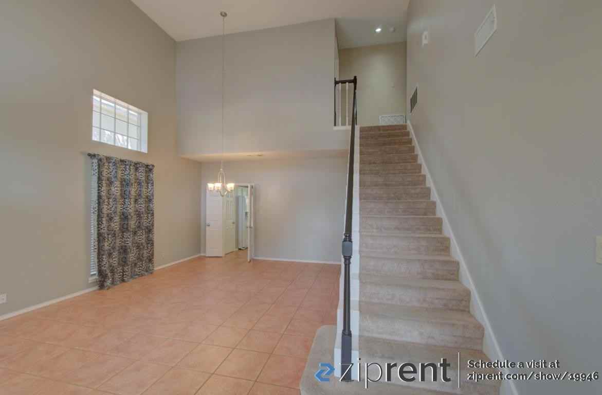 1514 Saxonhill Dr - Photo 2 of 15
