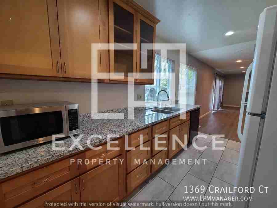 1369 Crailford Ct - Photo 3 of 18