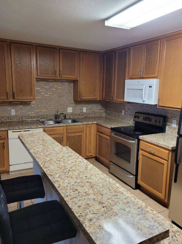 23341 Richards Rd #13B - Photo 3 of 13