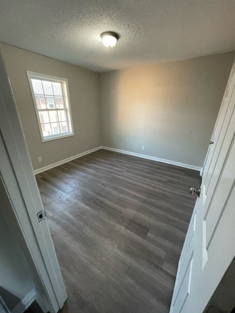 1410 Talbotton Rd - Photo 4 of 11