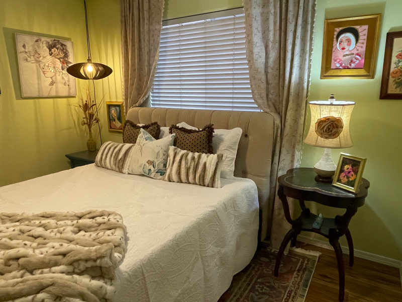 1530 W Ridge Dr - Photo 2 of 13