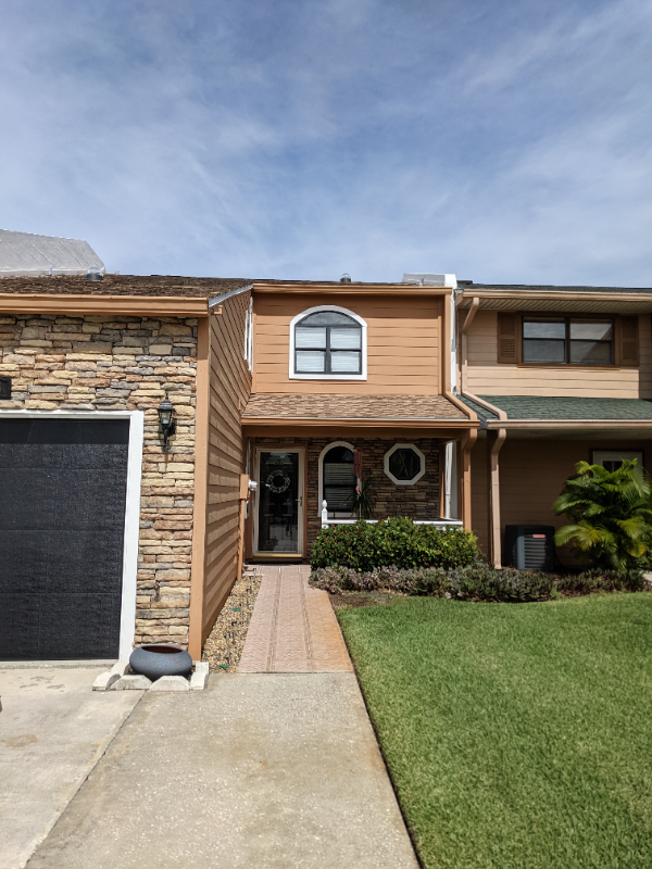 8745 Bay Pointe Dr - Photo 2 of 17