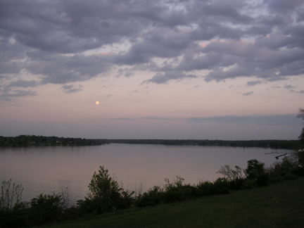 1304 Riverside Rd - Photo 3 of 20