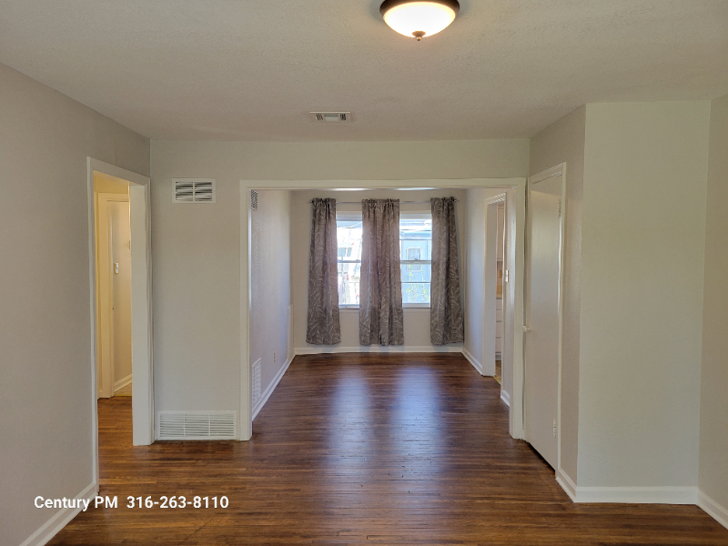 219 S Saint Paul St #219 - Photo 3 of 17