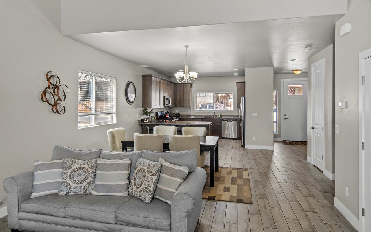2930 S Pardo Calle #1 - Photo 3 of 38