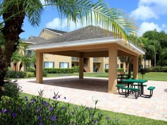 Palmetto Place - Photo 3 of 37