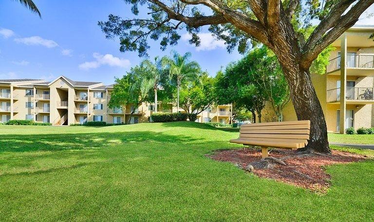 Palmetto Place - Photo 6 of 37