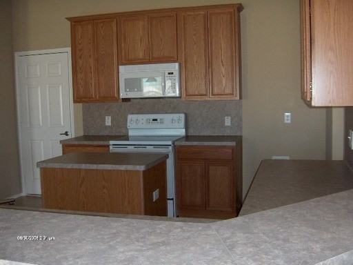 544 Bent Oak Dr - Photo 3 of 6