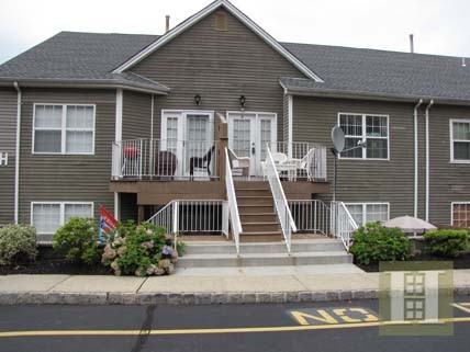 20 S Midland Ave #TH