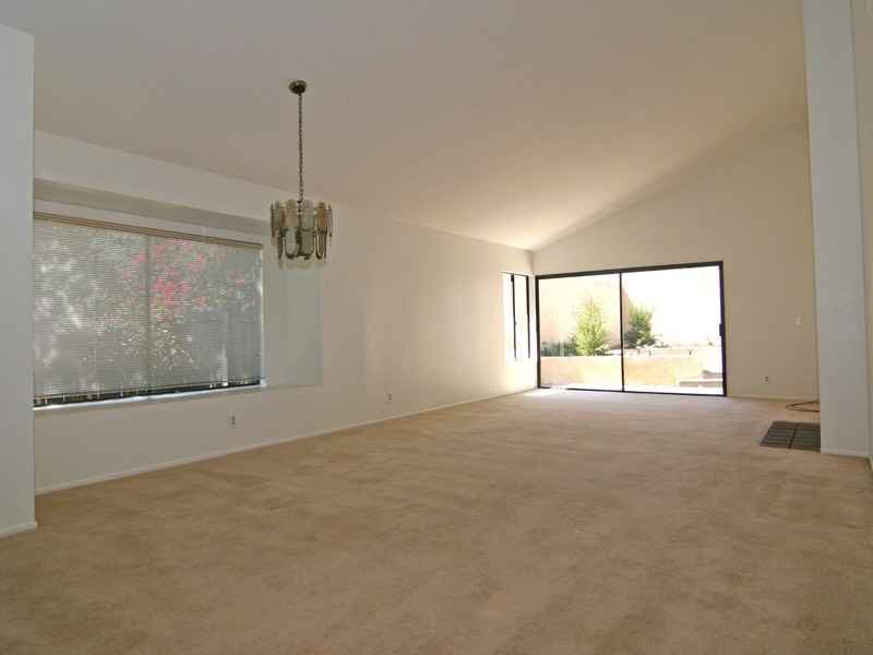 457 Willamette Ln - Photo 3 of 21