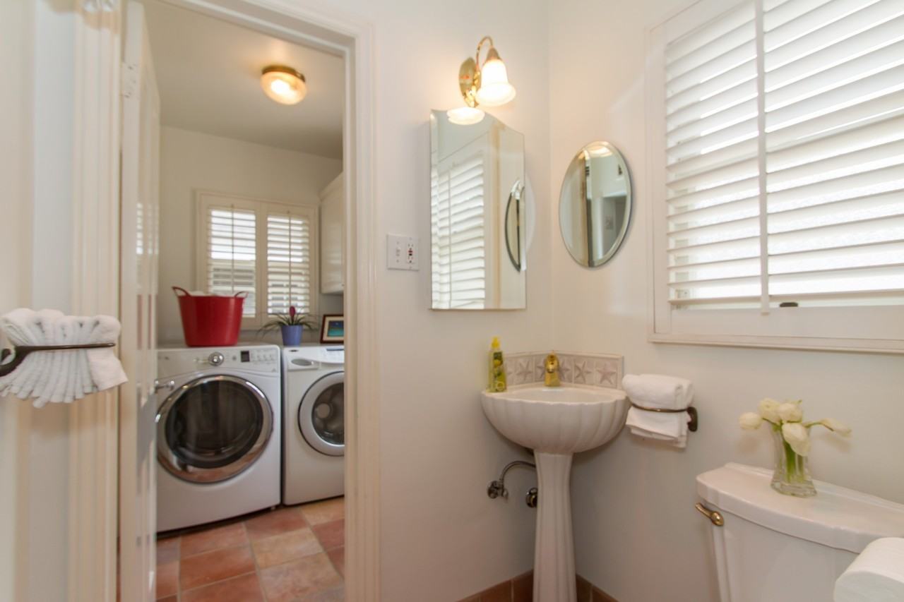 928 Scott St - Photo 3 of 20