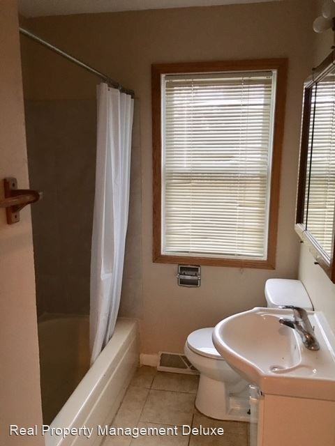 1806 S 6th St - Photo 2 of 14