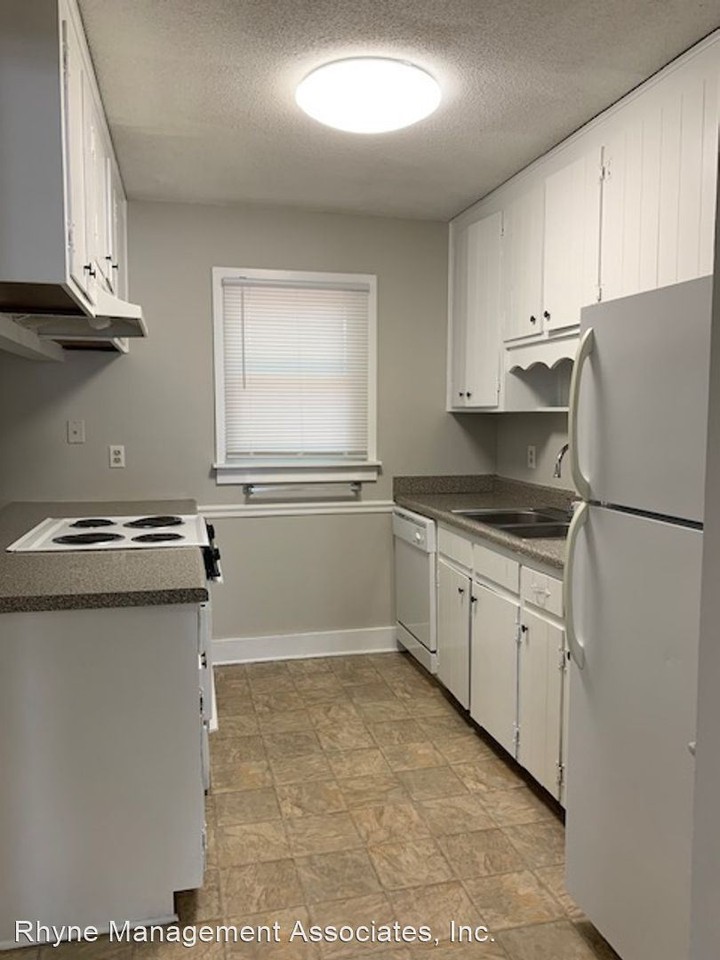 118-122 Chatham Woods Drive - Photo 3 of 11