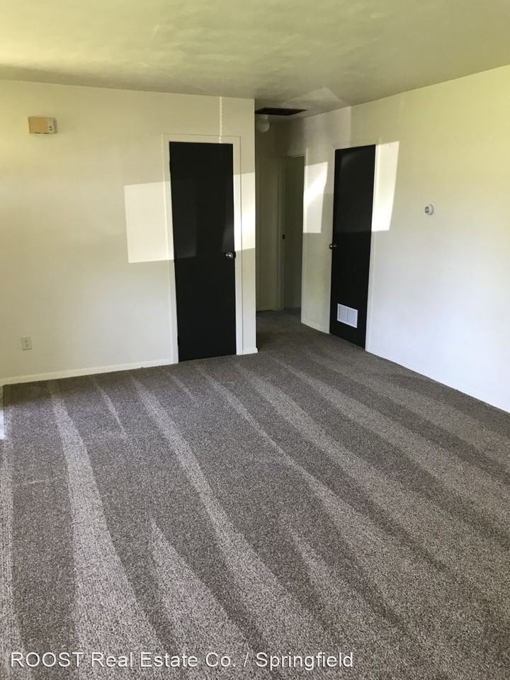 3335 Upper Valley Pike - Photo 3 of 12