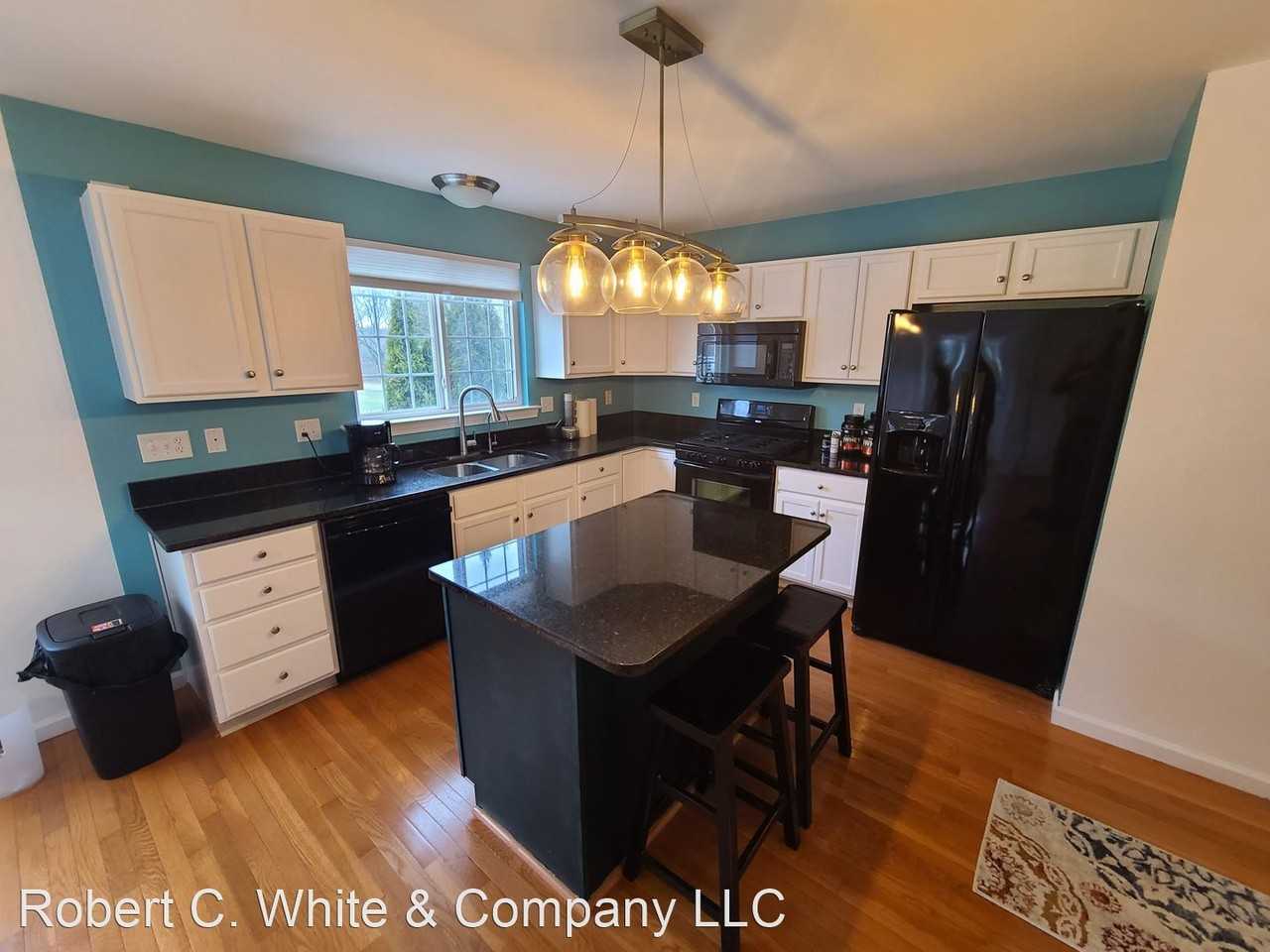 38 Schoolhouse Lndg - Photo 2 of 28