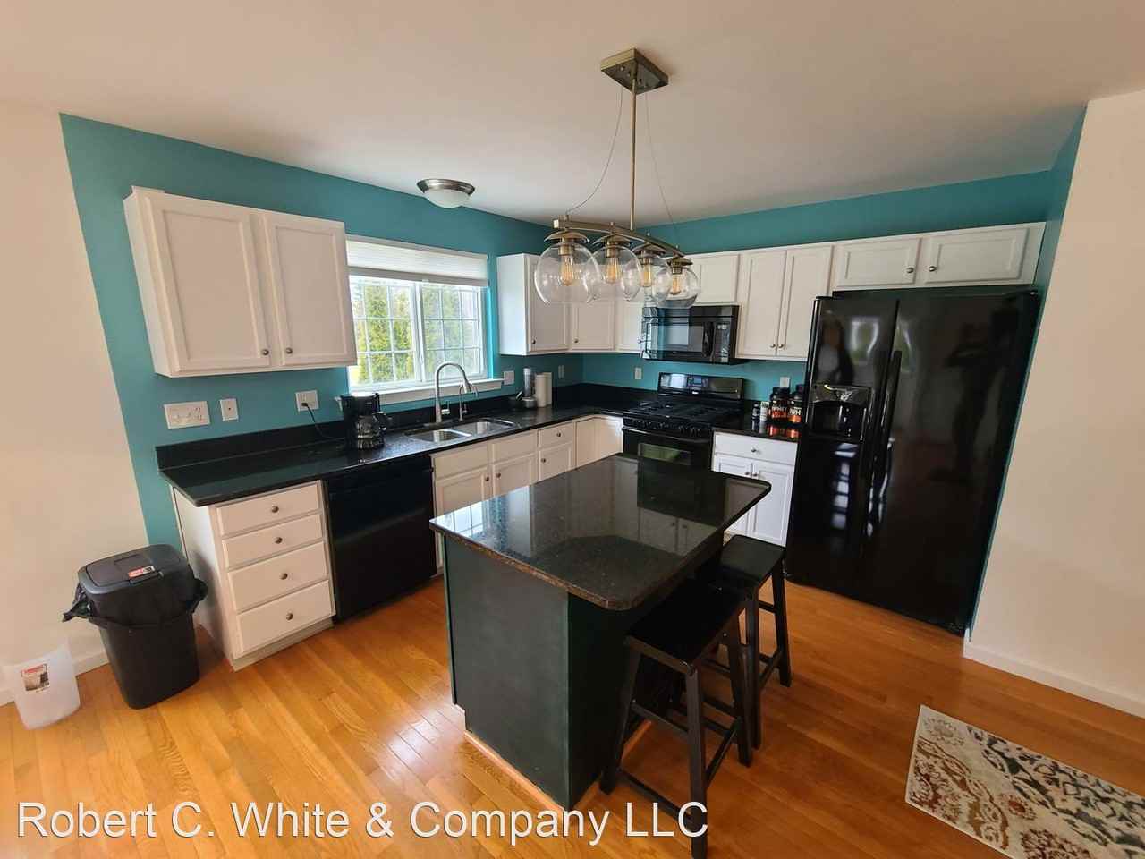 38 Schoolhouse Lndg - Photo 3 of 28