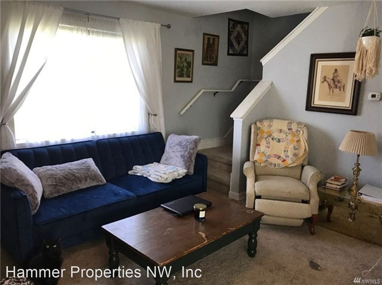 2924/2926 Moore Street - Photo 2 of 10