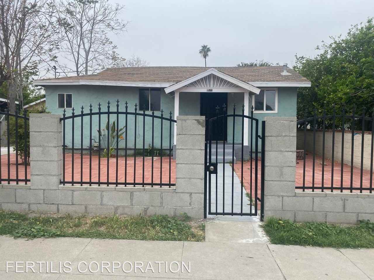 1532 W 9th St - Photo 2 of 11