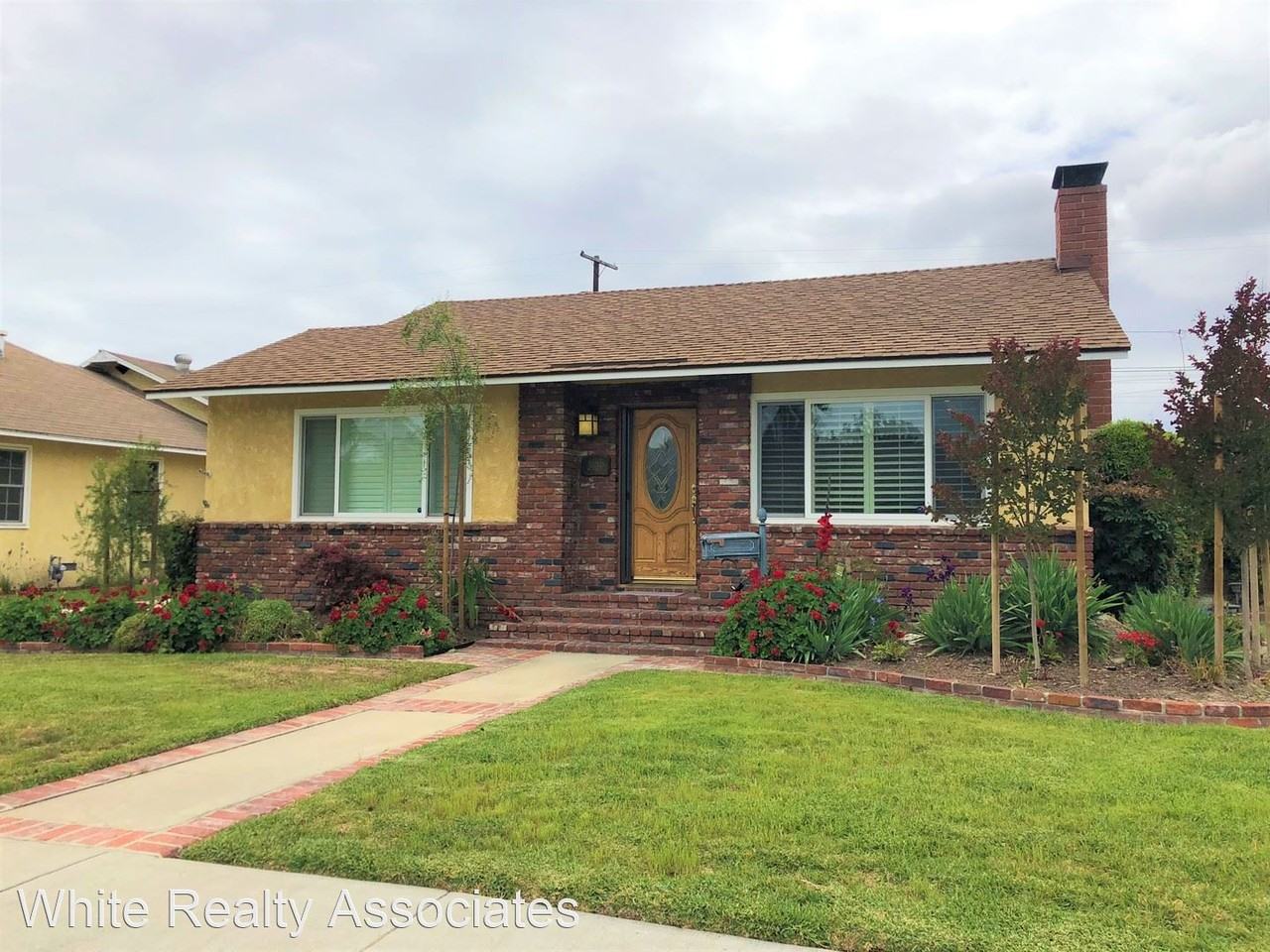 3129 Heather Rd - Photo 3 of 48