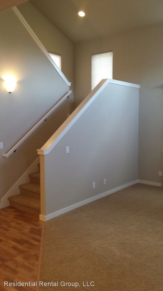 16928 Sw 136th Ave - Photo 2 of 5