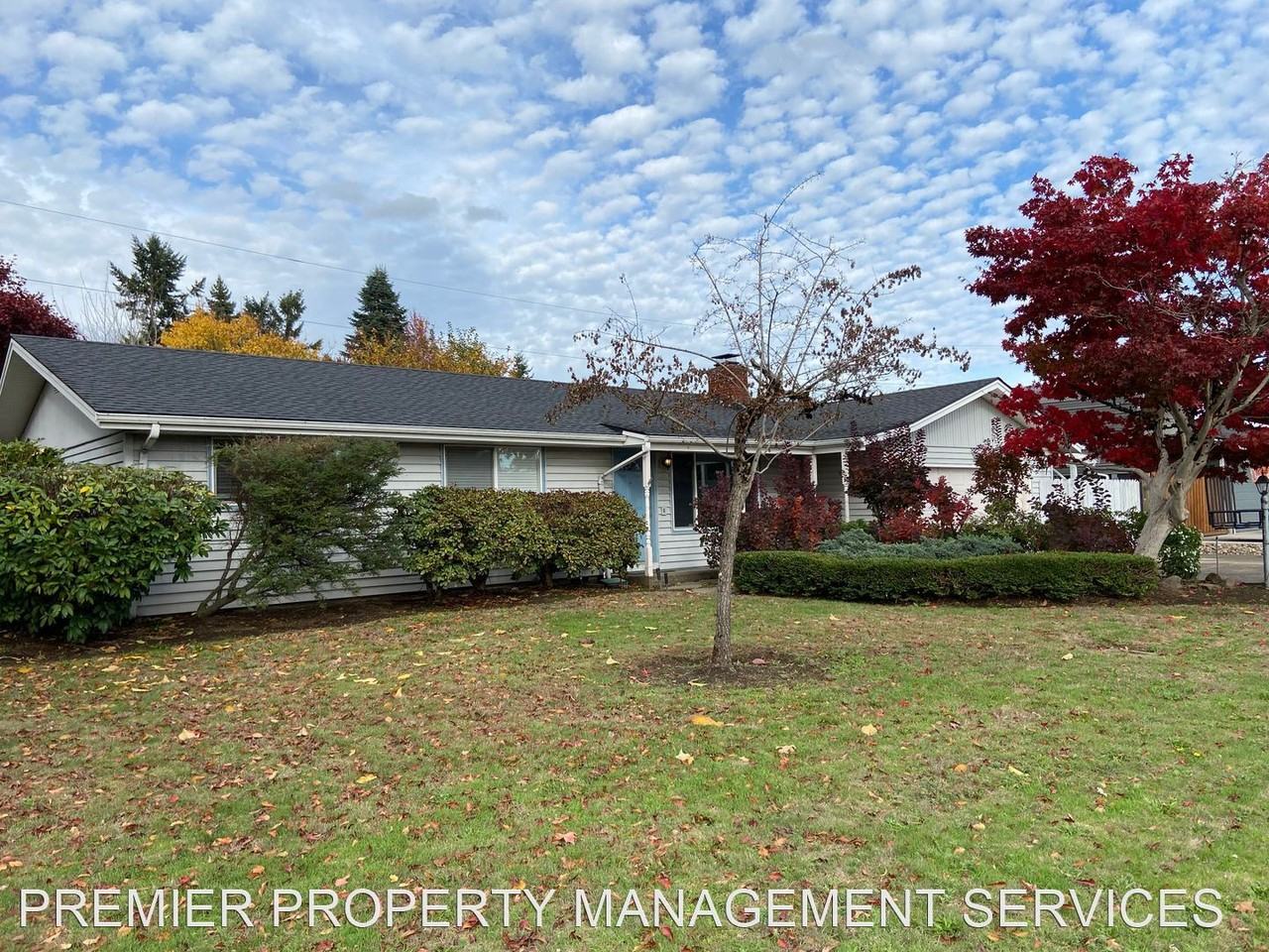 1914 Lomond Ave - Photo 2 of 50