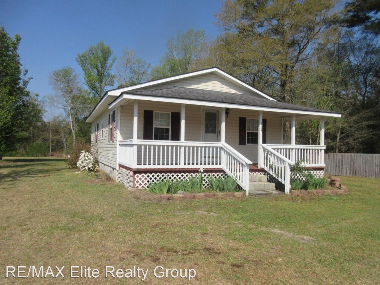 123 Joseph Ln - Photo 3 of 14