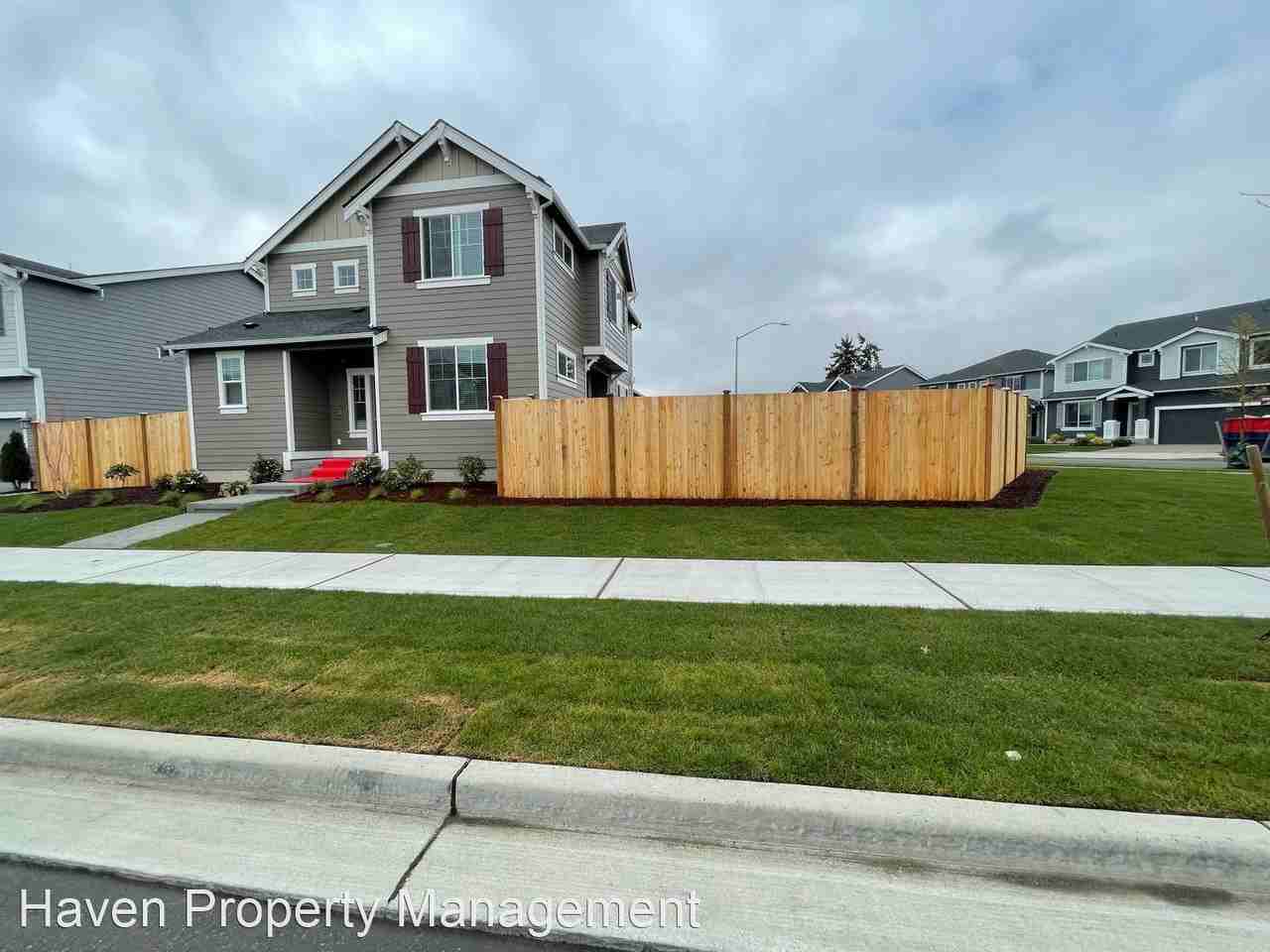 1313 32nd St Nw - Photo 3 of 30