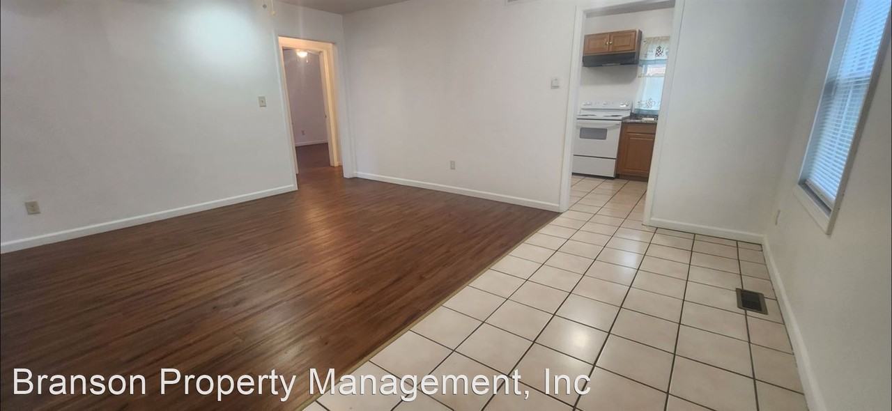2555 N Somerset Ave - Photo 2 of 11